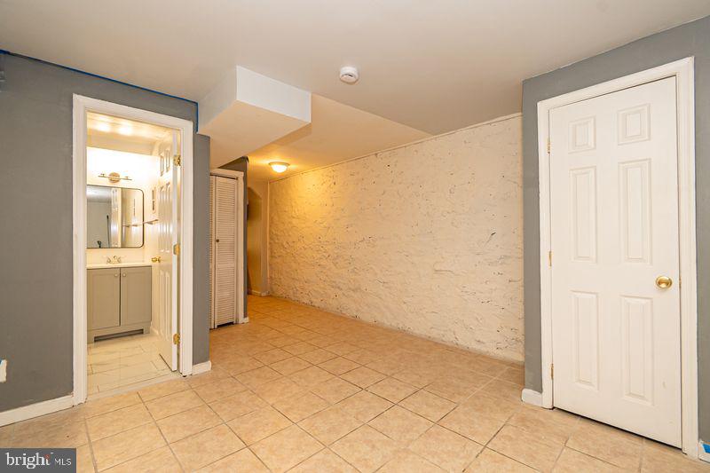 307 East 25th Street, Unit BASEMENT APARTMENT Baltimore, MD 21218 - Photo 3 of 21