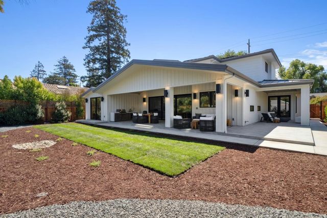 $7,350,000 | 585 Cherry Avenue, Los Altos, CA 94022