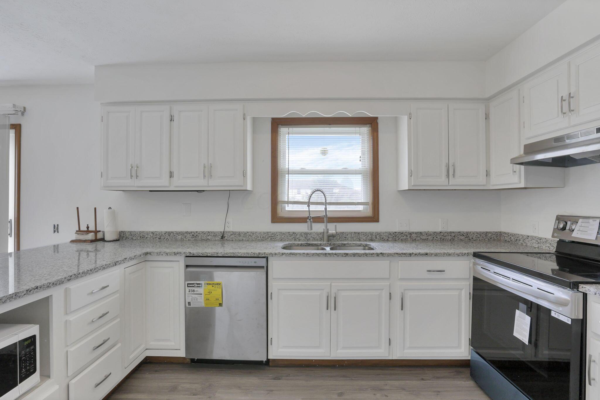 5807 Beecher Road Pataskala, OH 43062 - Photo 18 of 38 18-web-or-mls-0V3A4842