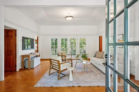 $1,595,000 | 9 Portola Avenue, Point Reyes Station, CA 94956