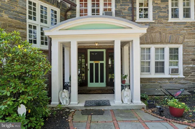 $1,075,000 | 1209 Lenox Road, Jenkintown, PA 19046