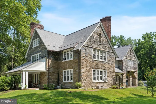 $1,075,000 | 1209 Lenox Road, Jenkintown, PA 19046