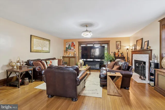 $1,075,000 | 1209 Lenox Road, Jenkintown, PA 19046