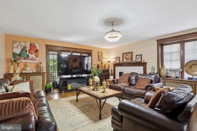 $1,075,000 | 1209 Lenox Road, Jenkintown, PA 19046