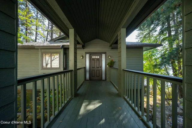 $1,999,000 | 10408 West Everest Loop, Spirit Lake, ID 83869