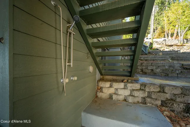 $1,999,000 | 10408 West Everest Loop, Spirit Lake, ID 83869