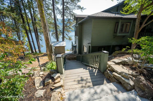 $1,999,000 | 10408 West Everest Loop, Spirit Lake, ID 83869