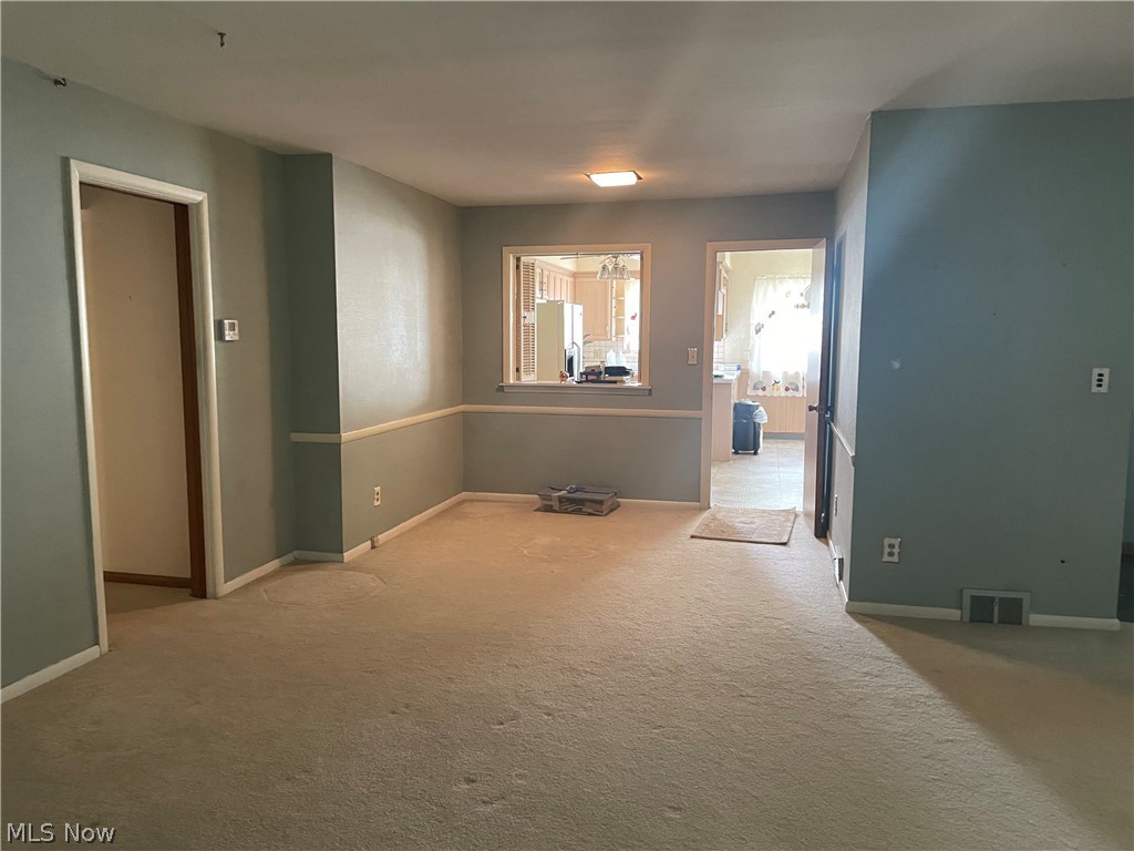 999 Chelston Road South Euclid, OH 44121 - Photo 6 of 30