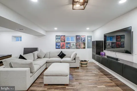$1,195,000 | 9817 Fernwood Road, Bethesda, MD 20817