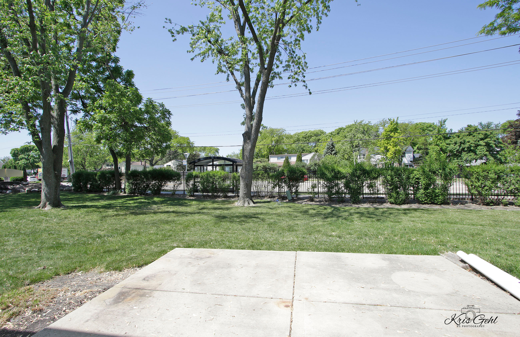 416 Arrow Trail, Unit 416 Wheeling, IL 60090 - Photo 19 of 24 a view of a park with a tree in the background