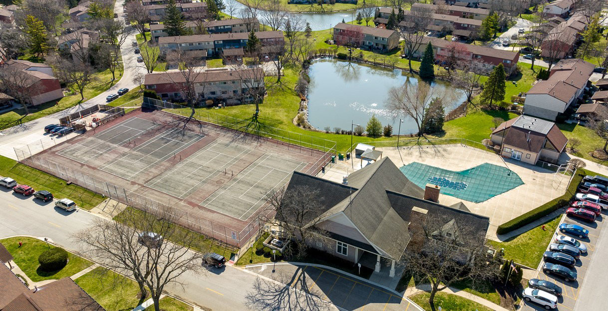 416 Arrow Trail, Unit 416 Wheeling, IL 60090 - Photo 22 of 24 an aerial view of a house with a yard