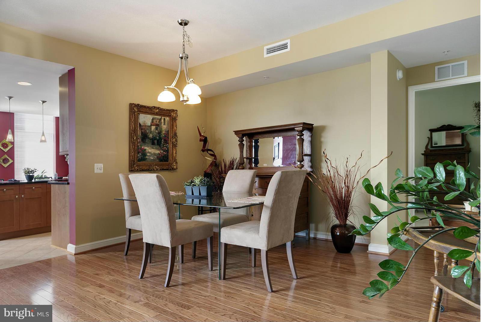 11990 Market Street, Unit 801 Reston, VA 20190 - Photo 5 of 25 Dining Room