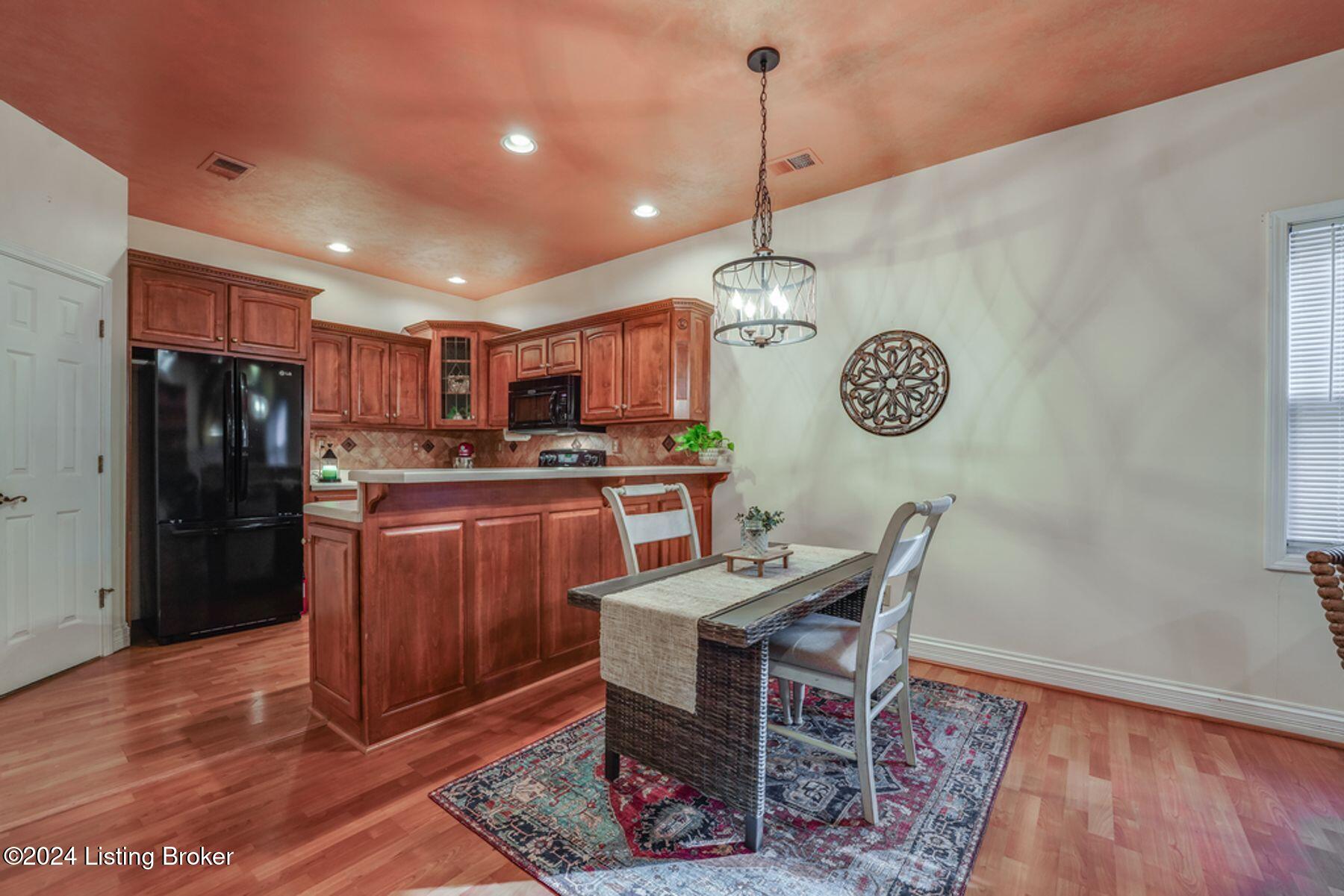 3432 Hurstbourne Ridge Boulevard Louisville, KY 40299 - Photo 8 of 24 photo_online_006