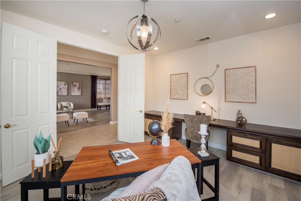 4285 Gardendale Court Riverside, CA 92505 - Photo 6 of 46