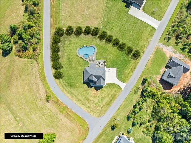 $754,900 | 895 Oak Ridge Farms Circle, Newton, NC 28658