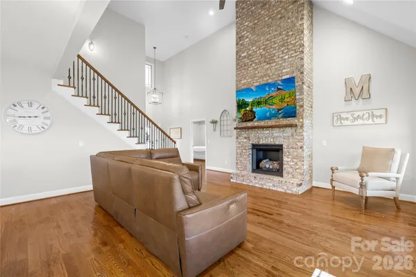 $749,900 | 895 Oak Ridge Farms Circle, Newton, NC 28658