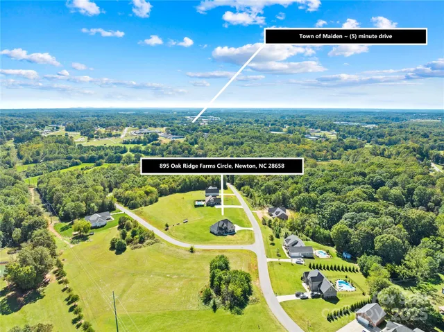 $759,900 | 895 Oak Ridge Farms Circle, Newton, NC 28658
