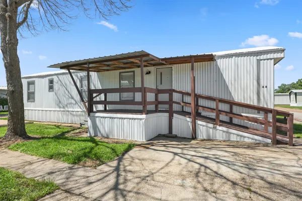 $1,200 | 2222 North Austin Avenue, Unit 44, Pearland, TX 77581