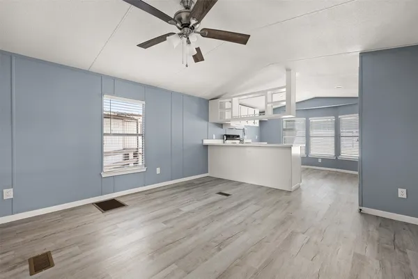 $1,200 | 2222 North Austin Avenue, Unit 44, Pearland, TX 77581