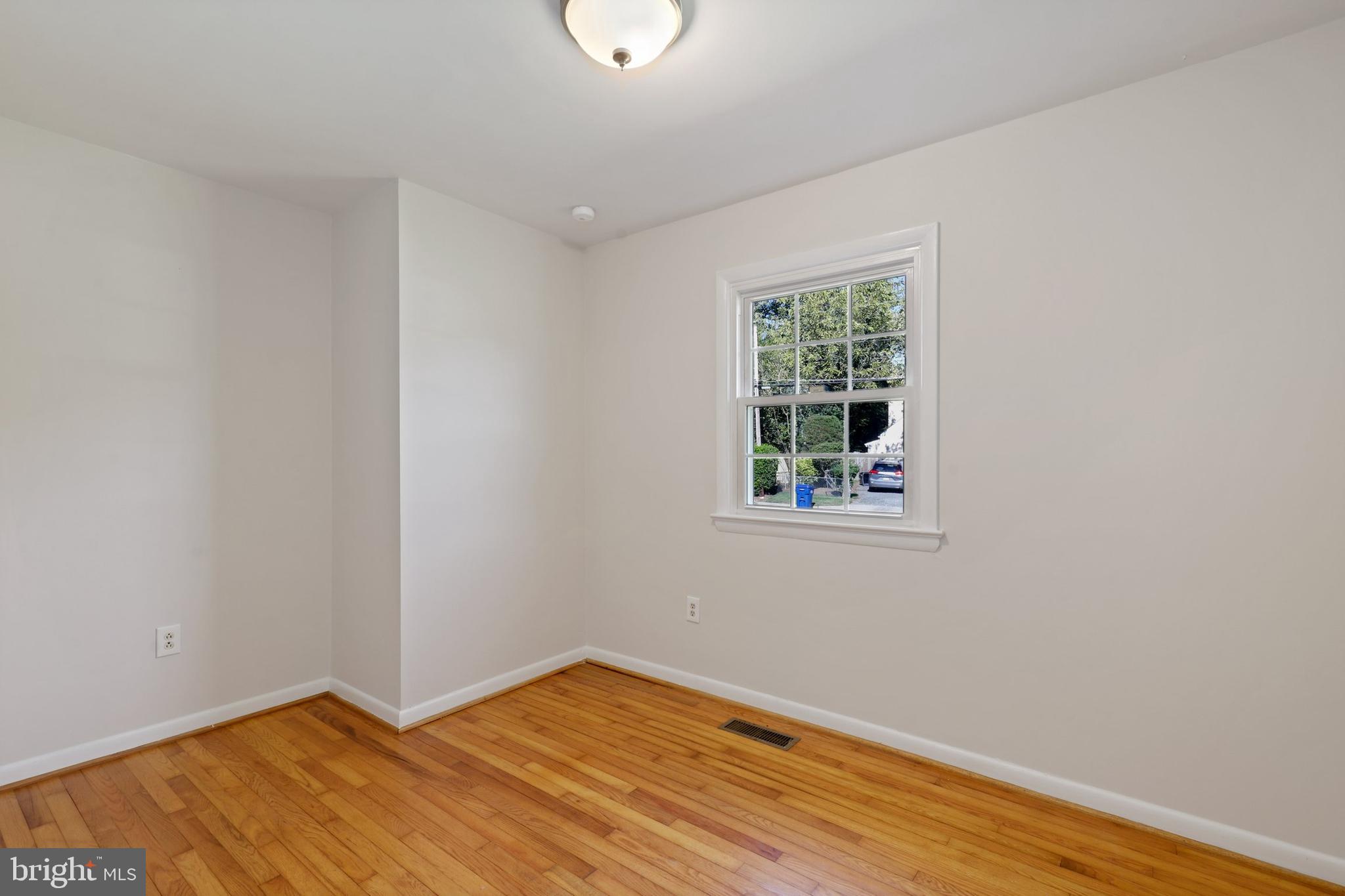 6705 Barrett Road Falls Church, VA 22042 - Photo 13 of 29 Gallery Image 13