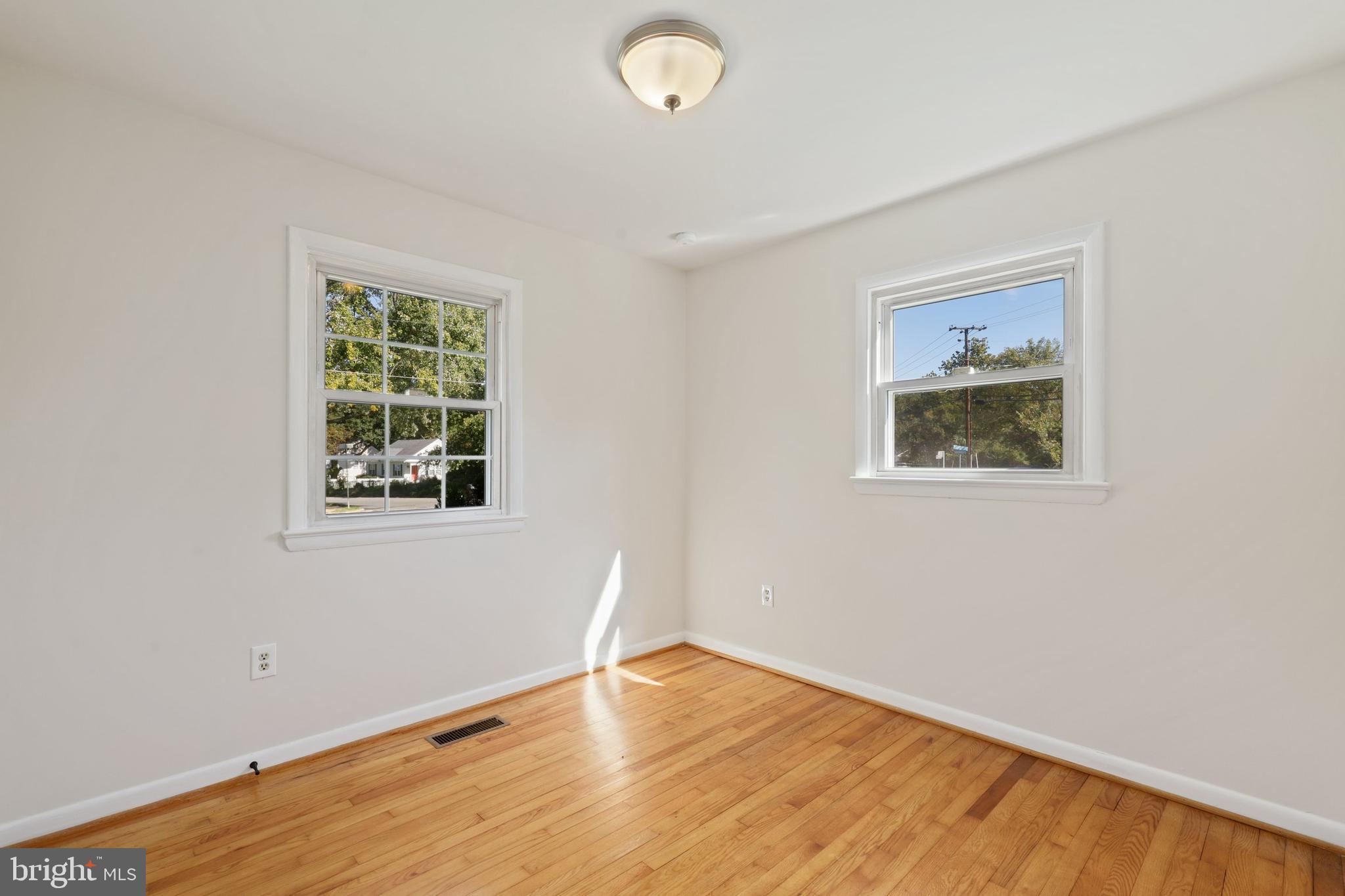 6705 Barrett Road Falls Church, VA 22042 - Photo 20 of 29 Gallery Image 20