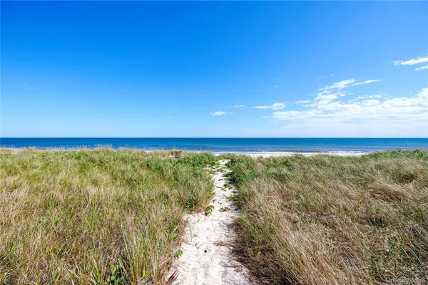 $300,000 | 345 Dune Road, Westhampton Beach, NY 11978