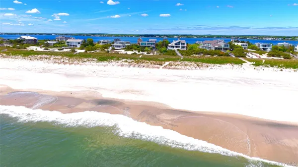 $300,000 | 345 Dune Road, Westhampton Beach, NY 11978