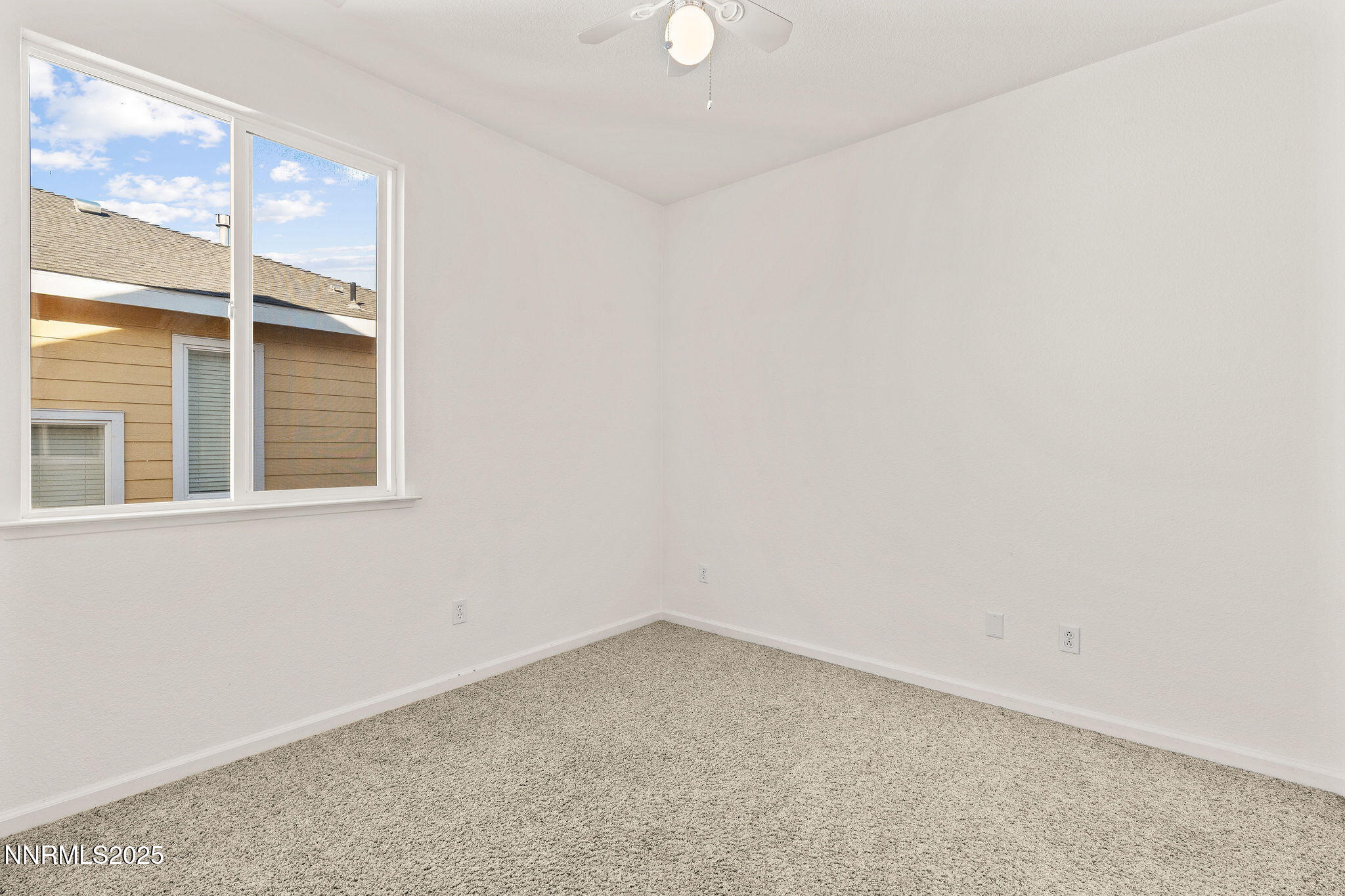2125 Stanton Lane Reno, NV 89502 - Photo 31 of 48 an empty room with a window