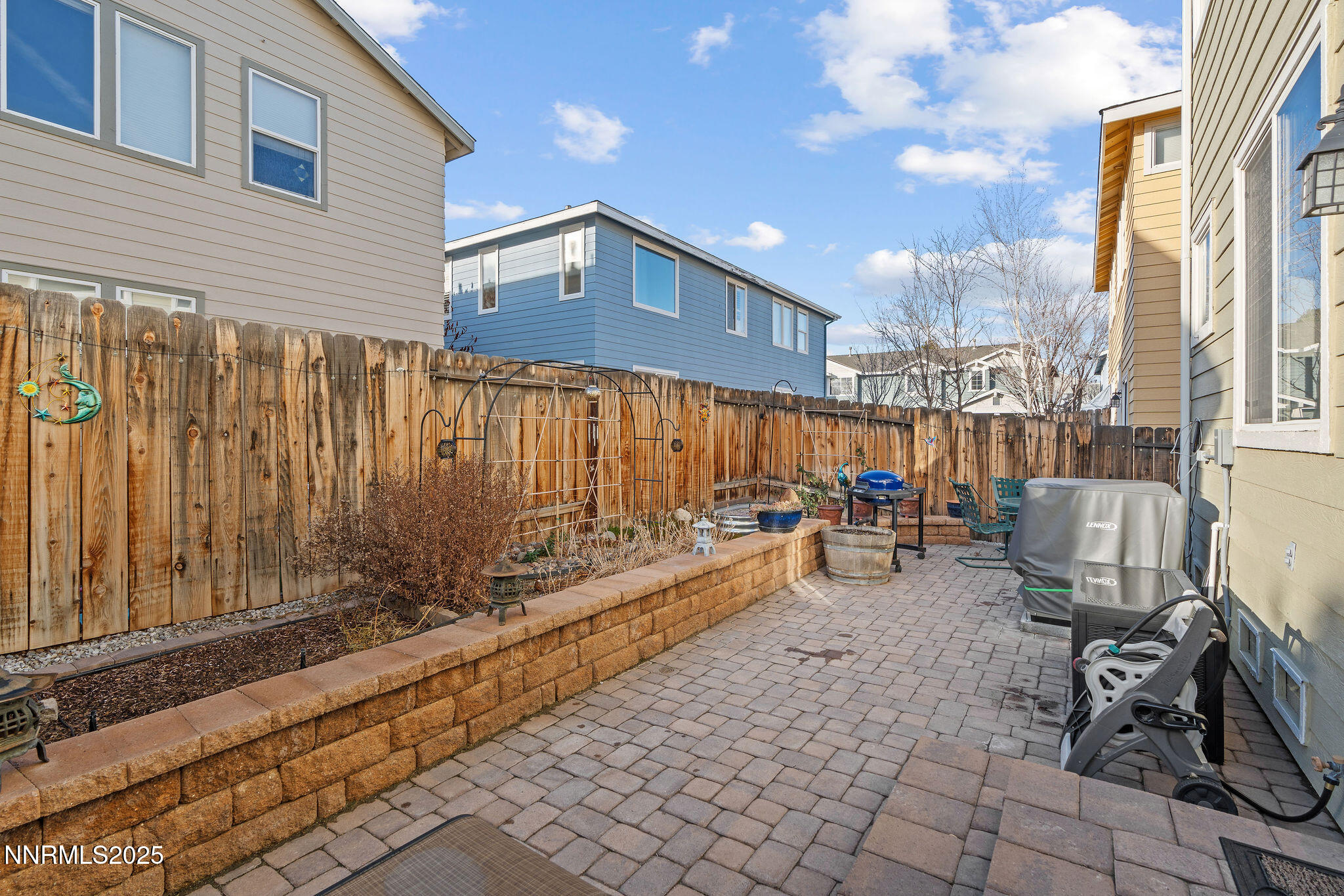 2125 Stanton Lane Reno, NV 89502 - Photo 34 of 48 a view of a chairs and tables in the patio
