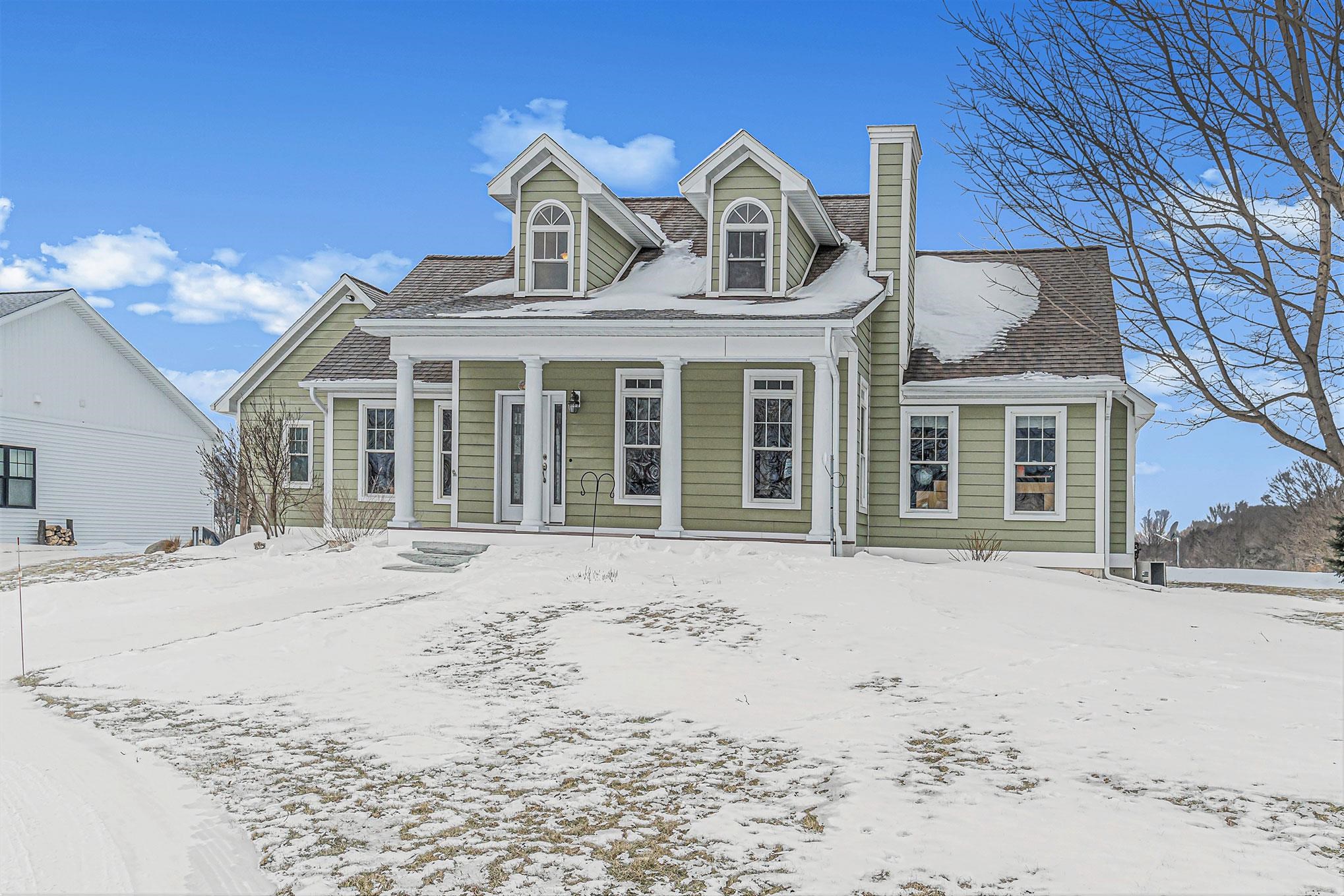 4752 Ridge Lane Kewadin, MI 49648 - Photo 2 of 26 1897781-1.JPG