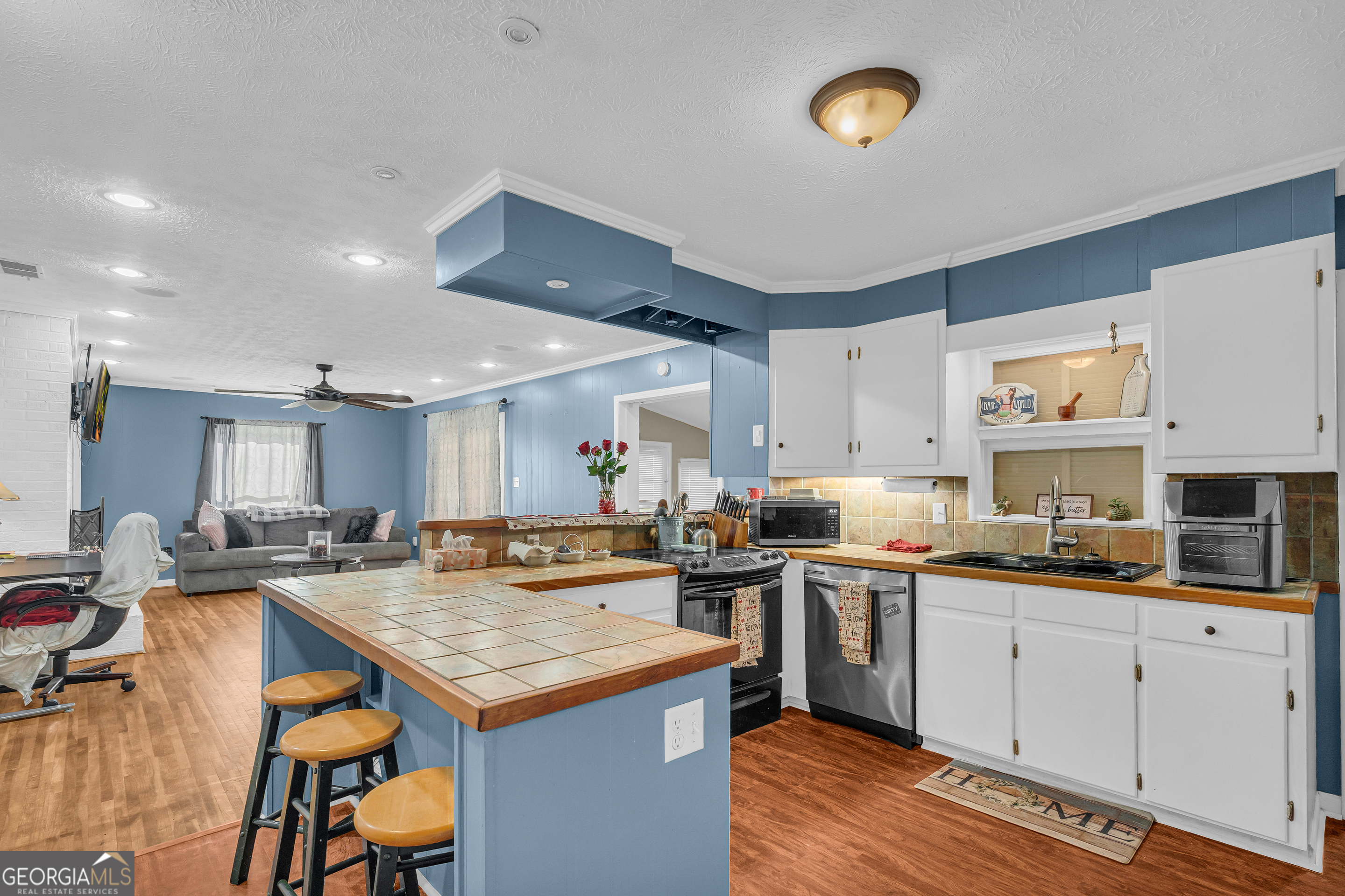 72 Cade Street Hartwell, GA 30643 - Photo 15 of 61