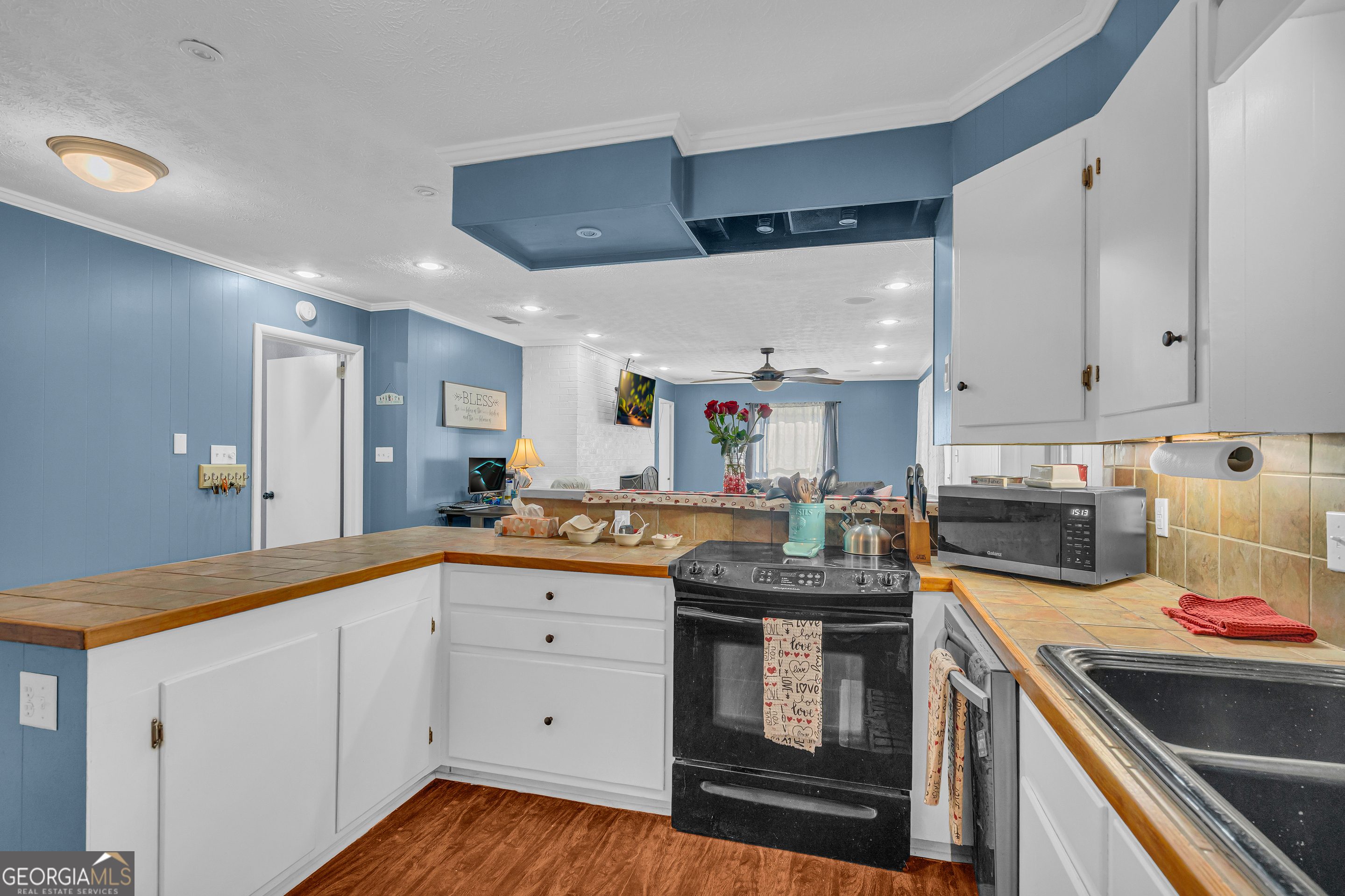 72 Cade Street Hartwell, GA 30643 - Photo 17 of 61