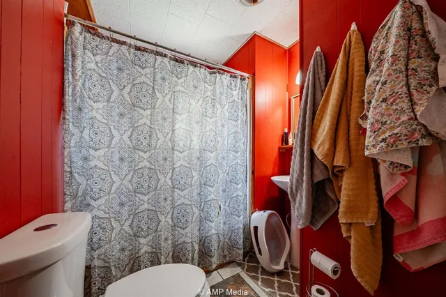 a view of a back yard of the house