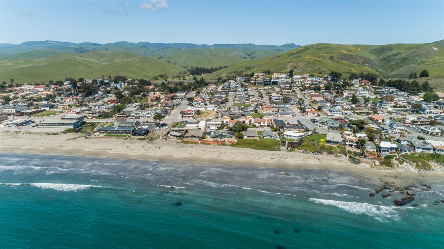 8 Ocean Front Lane Cayucos, CA 93430 - Photo 28 of 32 a view of lake with mountain