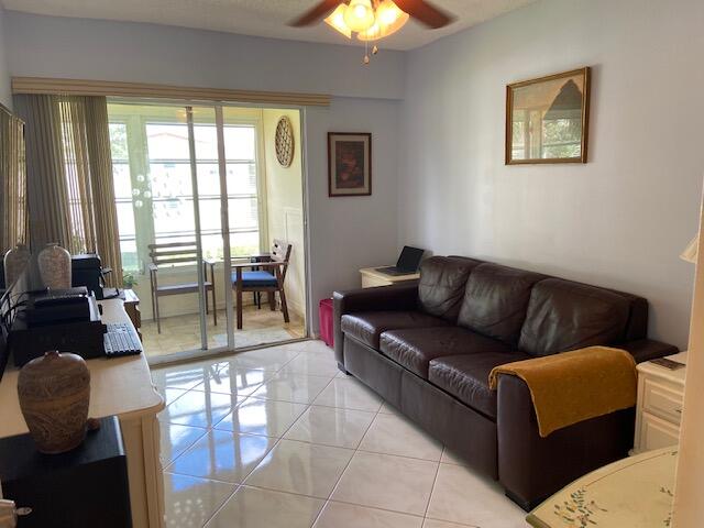 544 Fanshaw M Boca Raton, FL 33434 - Photo 8 of 10 2nd Bedroom