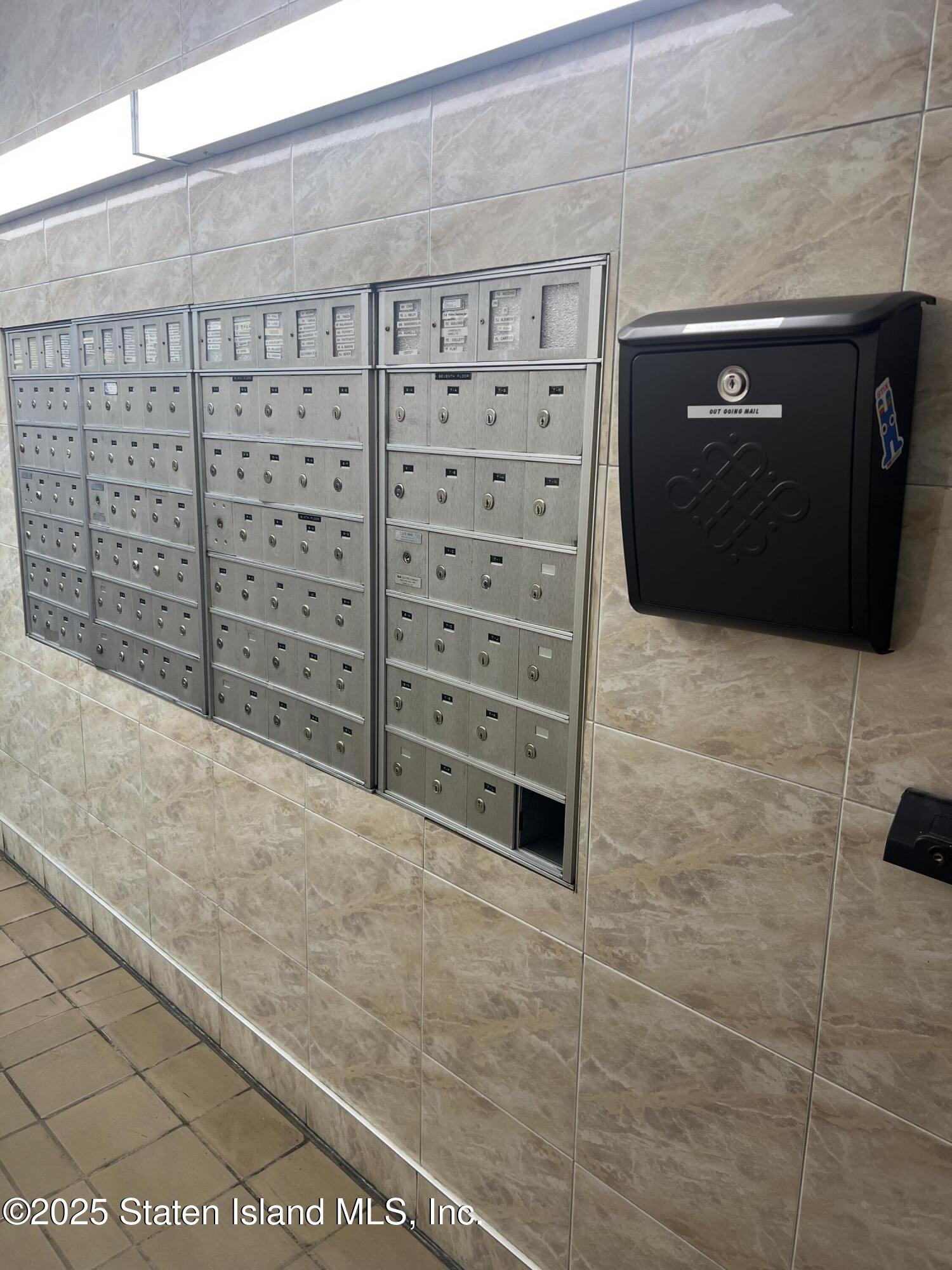 5 Windham Loop, Unit 1E Staten Island, NY 10314 - Photo 9 of 11 IMG_4577