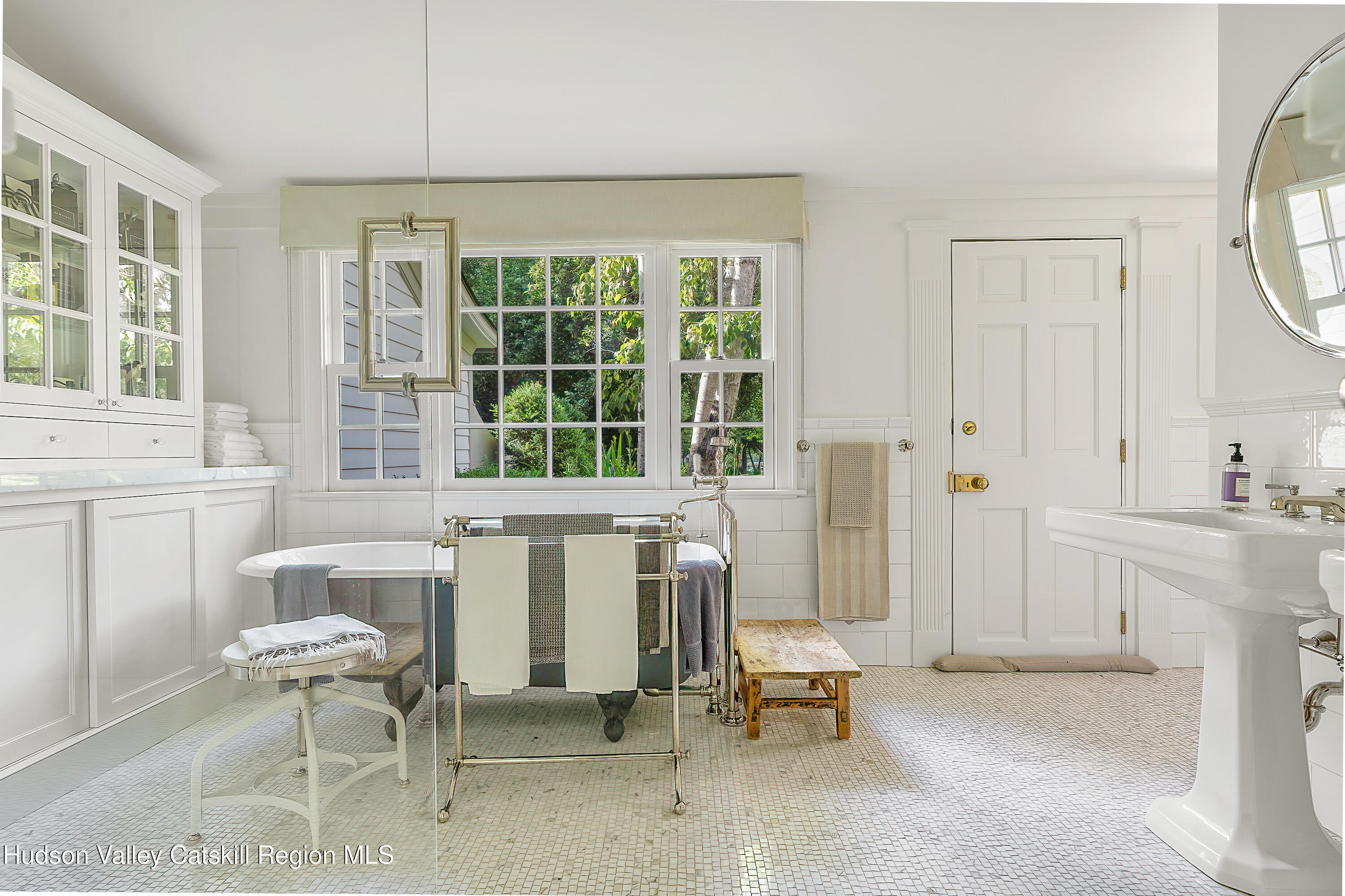 47 White Bridge Road Old Chatham, NY 12136 - Photo 16 of 74 24-print-WBF_Main interior MSTR BHT tub