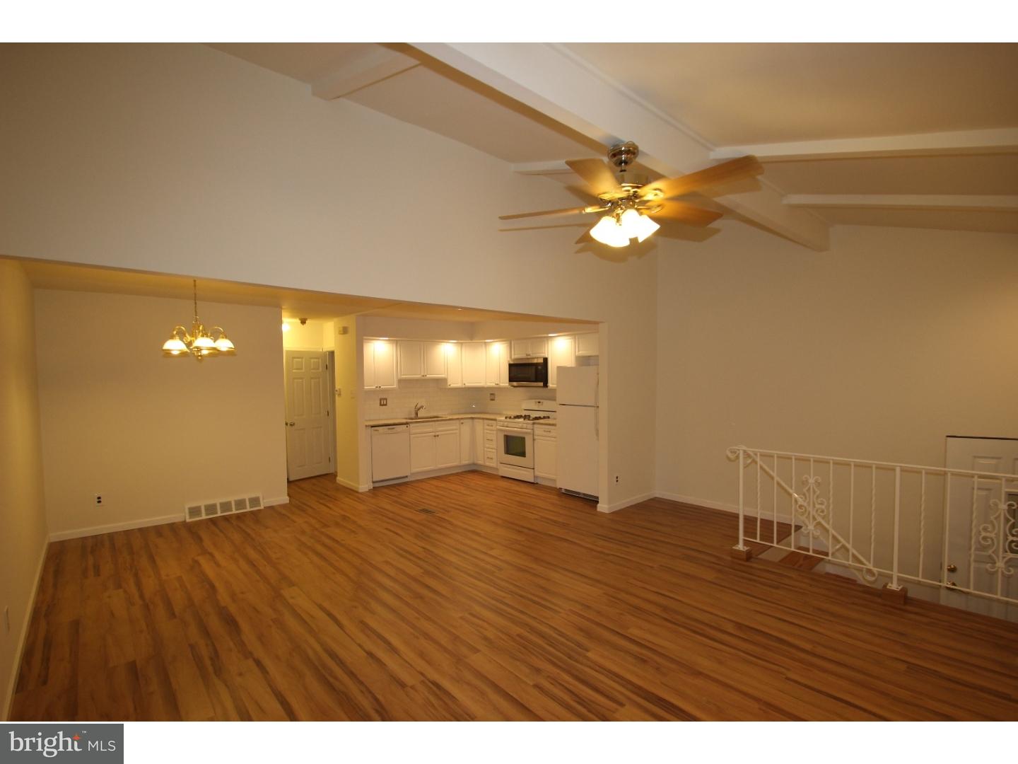 11904 Farwell Road Philadelphia, PA 19154 - Photo 3 of 25 View