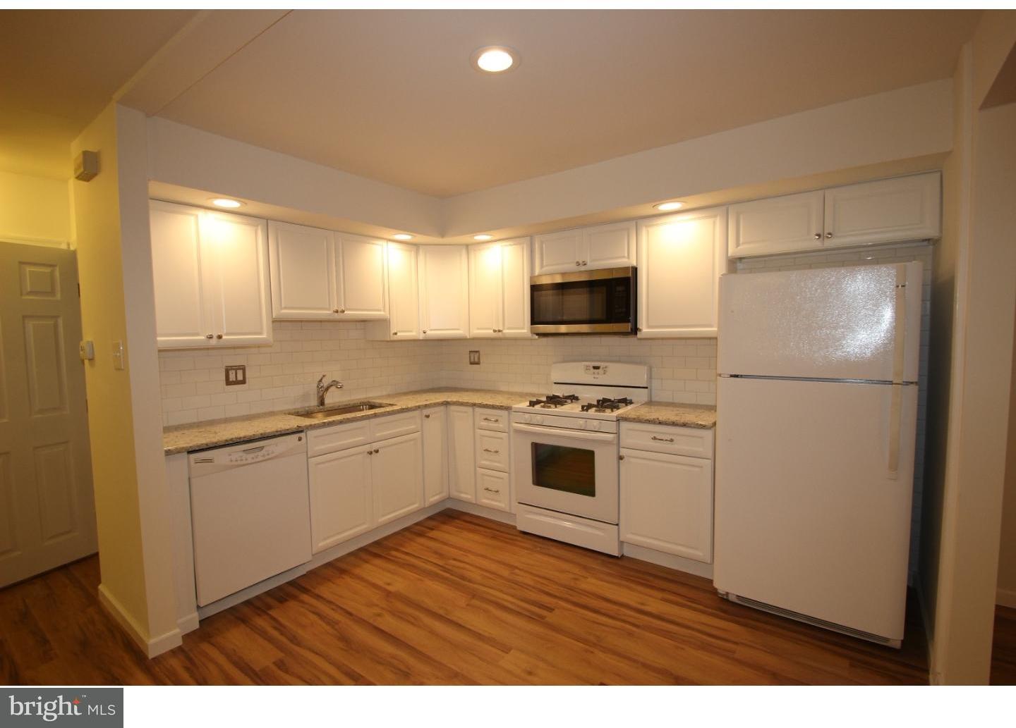 11904 Farwell Road Philadelphia, PA 19154 - Photo 4 of 25 Kitchen