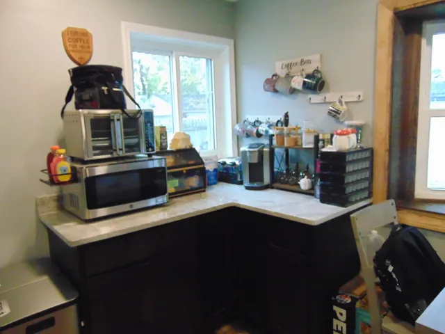 $215,000 | 25031 Wagner Avenue, Warren, MI 48089