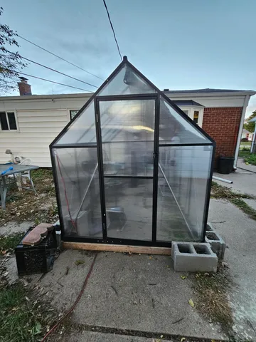 $215,000 | 25031 Wagner Avenue, Warren, MI 48089