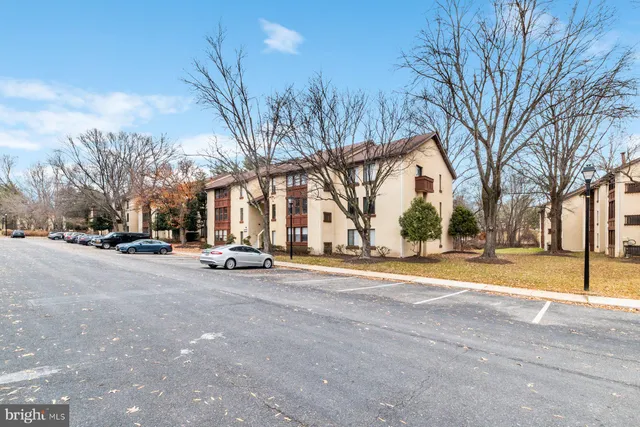 $220,000 | 5866 Thunder Hill Road, Unit A4, Columbia, MD 21045