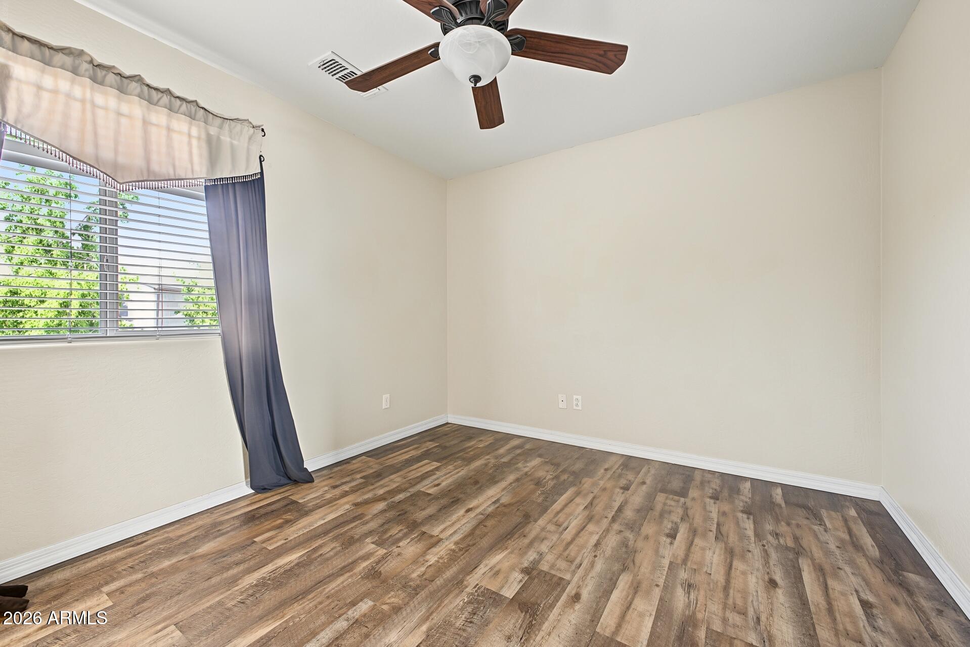 2240 West Davis Road Phoenix, AZ 85023 - Photo 25 of 39 25 - Davis