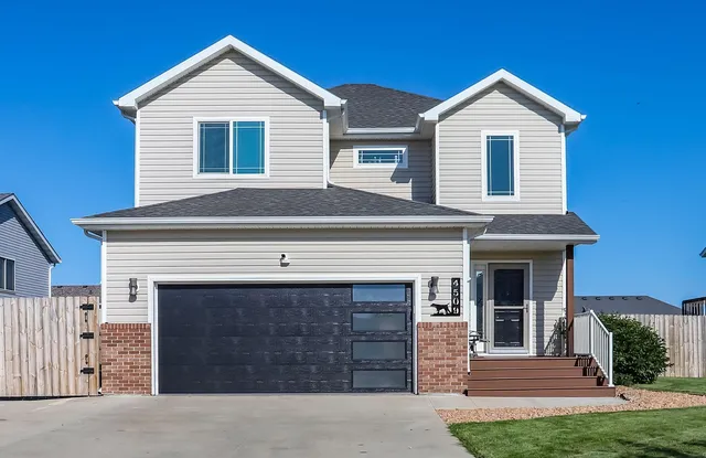$395,000 | 4509 11th Street West, West Fargo, ND 58078