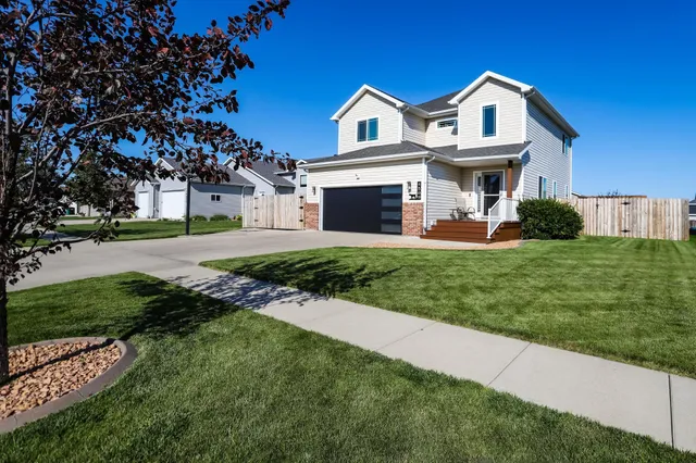 $395,000 | 4509 11th Street West, West Fargo, ND 58078