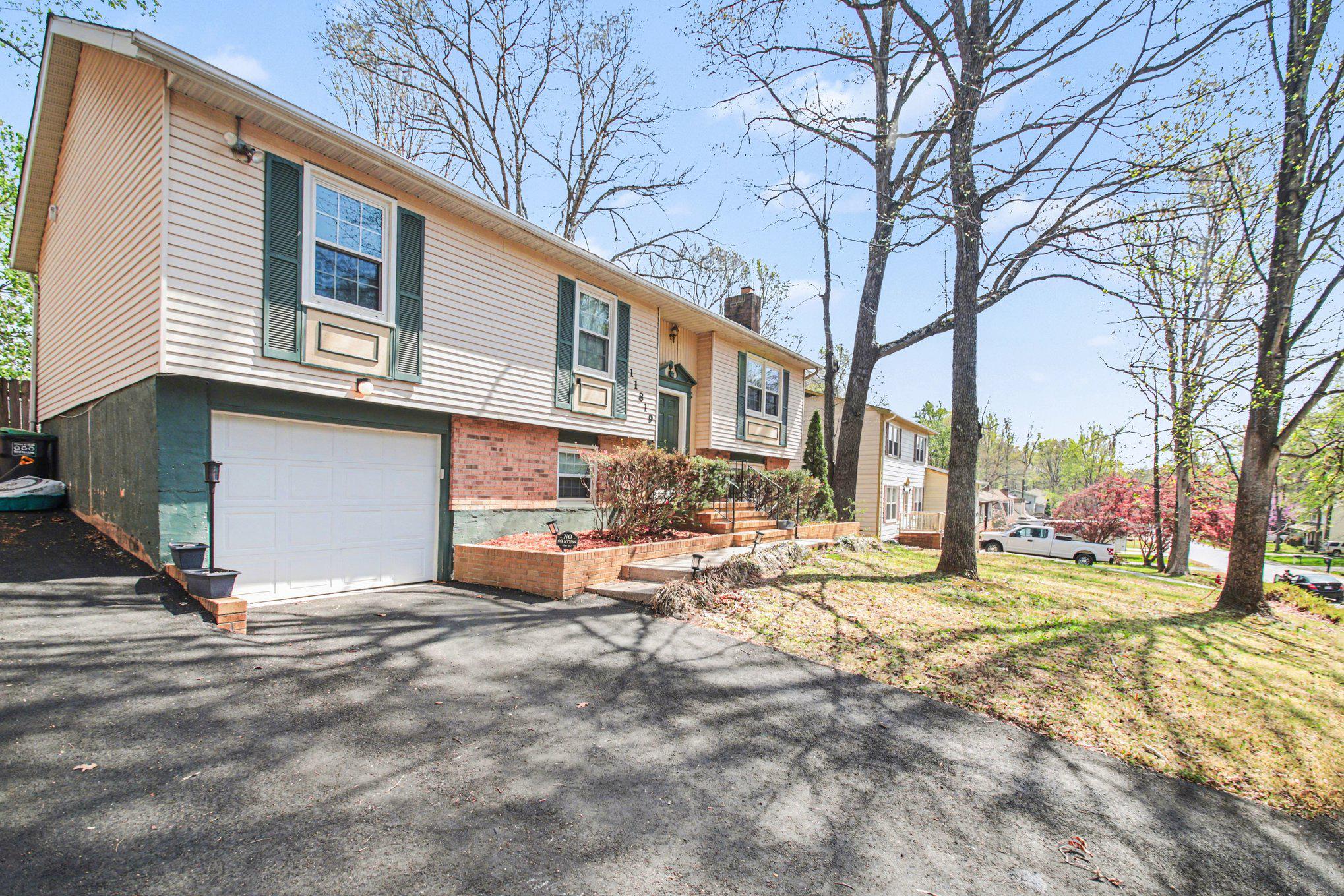 11819 Rutherford Drive Fredericksburg, VA 22407 - Photo 2 of 25
