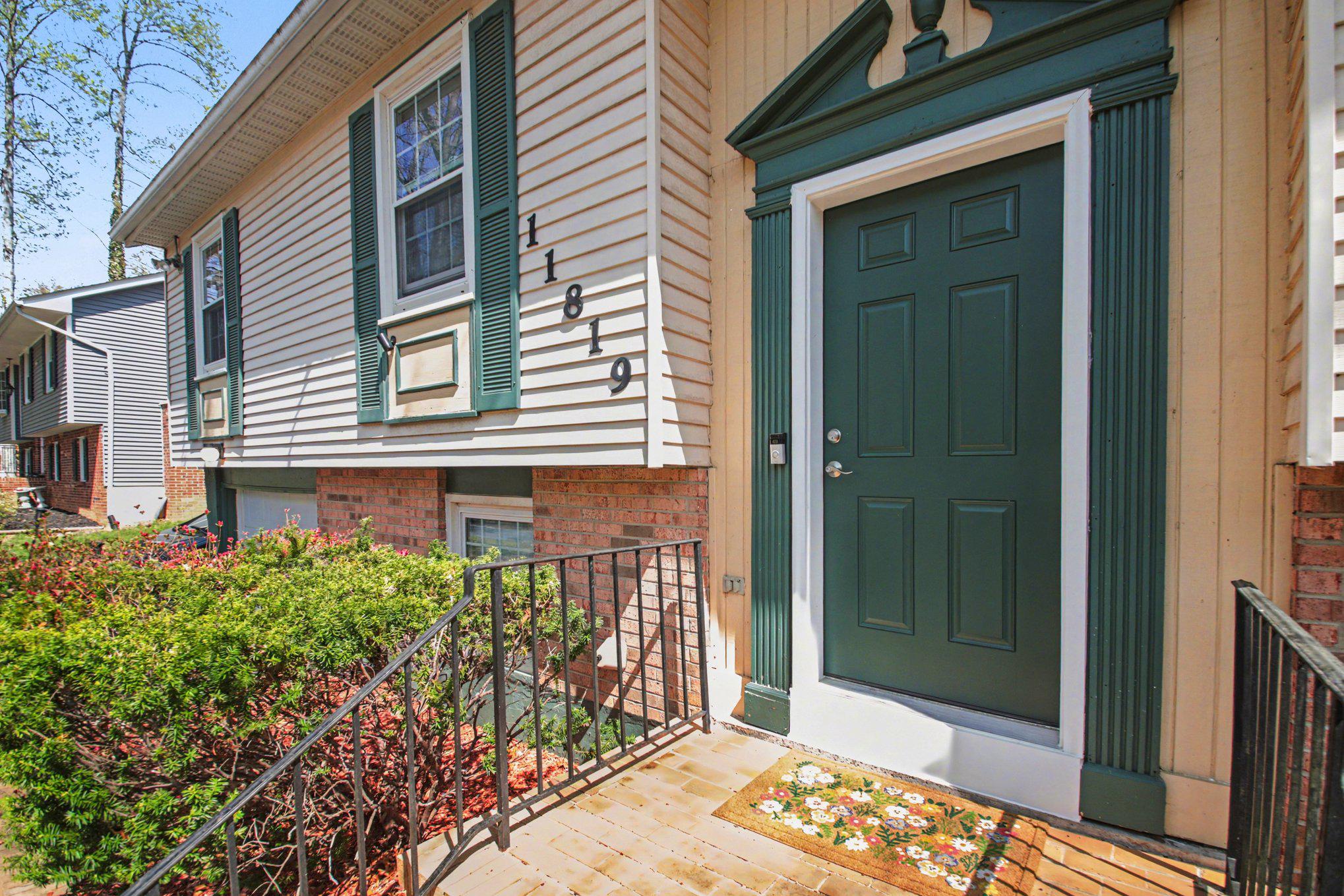 11819 Rutherford Drive Fredericksburg, VA 22407 - Photo 3 of 25