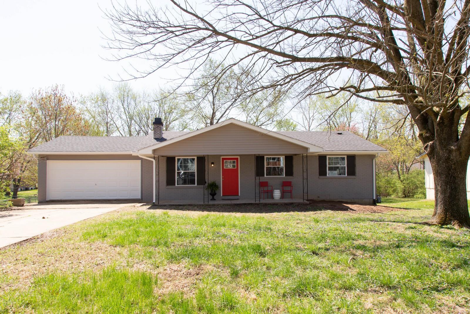 42 Roland Avenue Ballwin, MO 63021 - Photo 1 of 27 Gallery Image 1