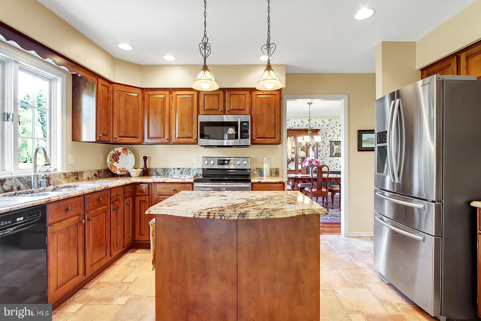 2794 Chestnut Run Road York, PA 17402 - Photo 9 of 36 Gallery Image 9