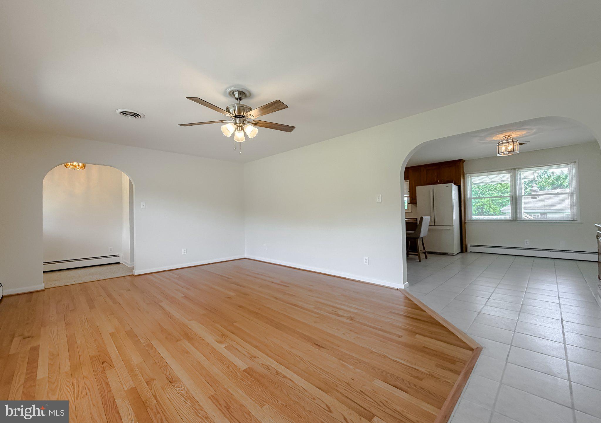 23230 Colton Point Road Avenue, MD 20609 - Photo 23 of 63 Spacious, airy living area awaits you.